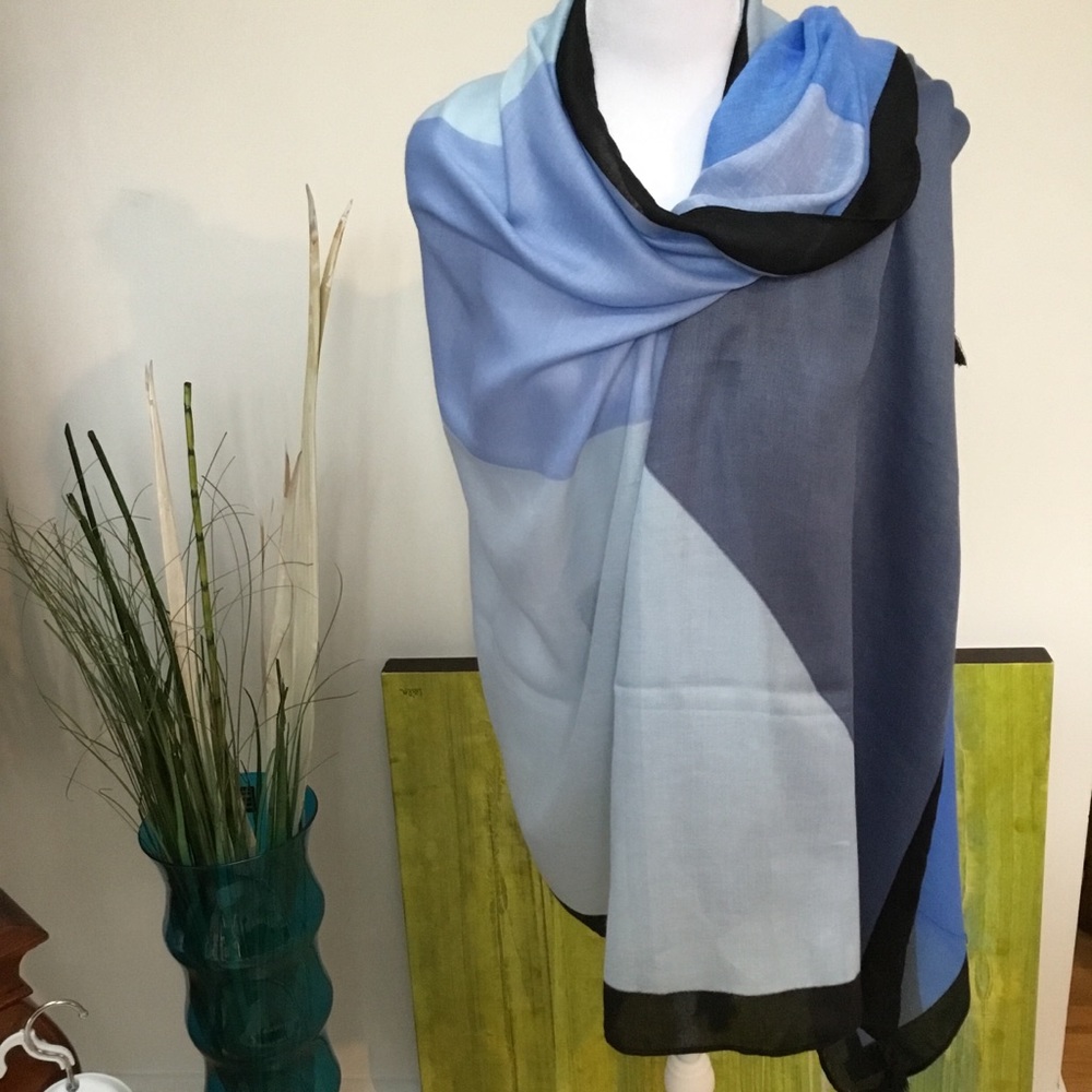 NWT mudpie scarf